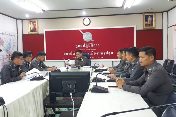 ผู้การตำรวจนครปฐม ตั้งวงแถลงกรณีผู้ต้องหาฉ้อโกง ปชช. 60 ล้าน