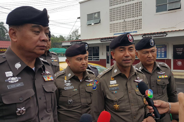 บิ๊กโจ๊กแถลงจับแท็กซี่ทิ้งนักท่องเที่ยวต่างชาติที่นครปฐมอ้างมึนแล้วลืม