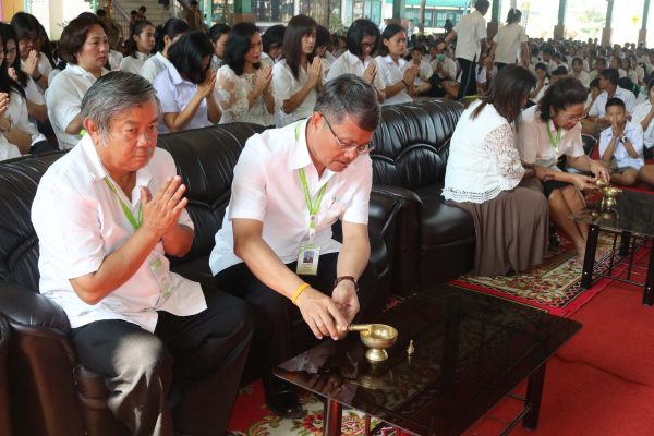 วัดป่าศรัทธาธรรม ร่วมกับ ร.ร.กำแพงแสนวิทยา จัดกิจกรรมเนื่องในวันมาฆบูชา