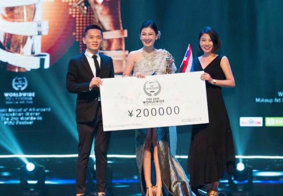 แชมป์โลกสาวสวยหนึ่งเดียวของคนไทยคว้ารางวัลชนะเลิศอันดับที่ 1 การแข่งขันสักคิ้ว ตา ปาก ชิงแชมป์โลกงาน Worldwide PMU 2017