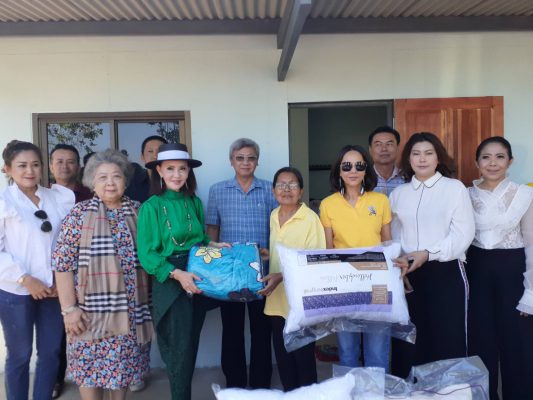 มอบบ้านแก่ผู้ยากไร้ที่ยื่นถวายฎีกาขอพระราชทานความช่วยเหลือ