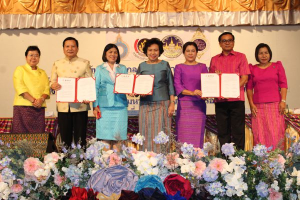 สภาสตรีแห่งชาติฯเดินหน้ารณรงค์สืบสาน อนุรักษ์ศิลป์ผ้าถิ่นไทย ดำรงไว้ในแผ่นดิน