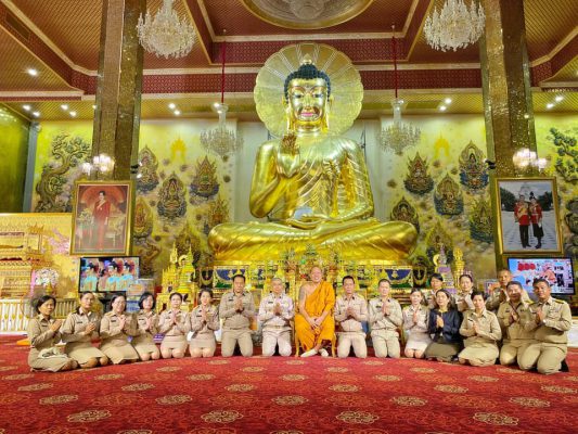 ผอ.สำนักงานพระพุทธศาสนาแห่งชาติกราบนมัสการสักการะขอพรปีใหม่เจ้าอาวาสวัดไผ่ล้อม