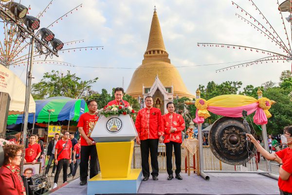 รัฐมนตรี ว่าการกระทรวงพาณิชย์ เป็นประธานเปิดงานหอการค้านครปฐมแฟร์ 2020