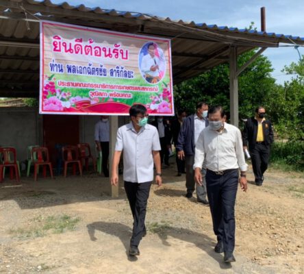 ประธานคณะกรรมาธิการการเกษตรและสหกรณ์ วุฒิสภา พร้อมคณะ ติดตามความคืบหน้าระบบส่งเสริมการเลี้ยงโคนม ที่จังหวัดนครปฐม
