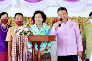 ชัยนาท-พช.ผนึกกำลังสภาสตรีฯ ร่วมกับชาวชัยนาทปลูกต้นไม้บน “เขาขยาย”