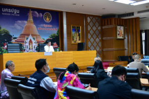 นครปฐม ประชุมขับเคลื่อนไทยไปด้วยกัน เร่งช่วยเหลือเยียวยาผู้ได้รับผลกระทบโควิด-19