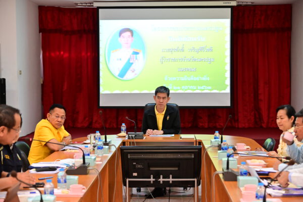 ผู้ว่าราชการจังหวัดนครปฐม ลงพื้นที่พบปะพร้อมมอบนโยบายหน่วยงานในสังกัดกระทรวงเกษตรและสหกรณ์