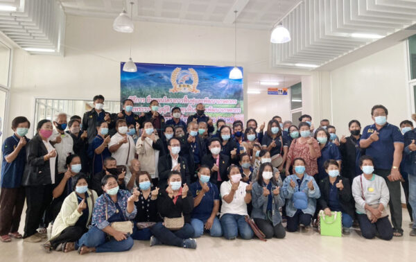 องค์กรเกษตรกรสุพรรณบุรี ยื่นแผนโครงการฟื้นฟูและพัฒนาเกษตรกร แก้ปัญหาหนี้สินเกษตรกร