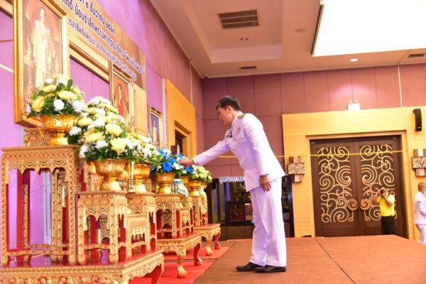 จังหวัดนครปฐม จัดพิธีสวดพระพุทธมนต์ เพื่อถวายพระราชกุศล พระบาทสมเด็จพระบรมชนกาธิเบศร มหาภูมิพลอดุลยเดชมหาราช บรมนาถบพิตร เนื่องในโอกาสวันคล้ายวันพระบรมราชสมภพ 5 ธันวาคม 2563