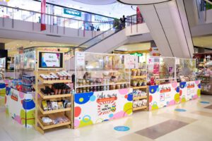 #สู้ไปด้วยกัน เซ็นทรัลพัฒนา รุกเร็ว เปิดบริการ Take Away เพิ่มทางเลือกให้ลูกค้าสั่งง่าย-สะดวก-อร่อย และเพิ่มช่องทางจำหน่ายฟรี ช่วยเหลือผู้เช่า 300 ร้านอาหารทั่วประเทศ ด้วยมาตรการเชิงรุกขั้นสูงสุด “เซ็นทรัล สะอาด มั่นใจ” ที่ศูนย์การค้าเซ็นทรัลนำร่อง 18 สาขาทั่วประเทศ