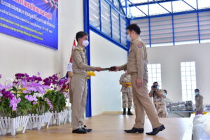 นครปฐม มอบเข็มอาสารักษาดินแดน และทุนการศึกษาให้กับบุตรให้กับสมาชิกกองอาสารักษาดินแดน