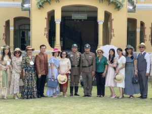 อดีตรอง ผบช.ทท. รอง ผบช.น. โฆษกกองทัพเรือ และประธาน กต.ตร.กทม.(ภาคประชาชน) เยี่ยมชมตำหนักจิตรลดา และ พิพิธภัณฑ์ตำรวจ
